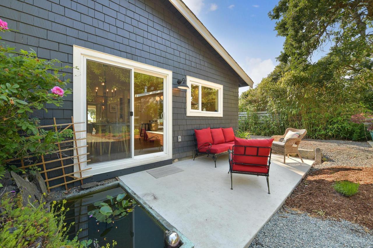The Bayside Cottage North Saanich Exteriér fotografie